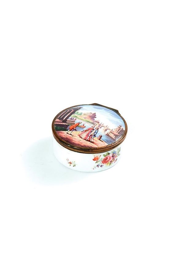 Scatoletta di forma rotonda in  - Auction Antiquariato - Incanto Casa d'Aste e Galleria