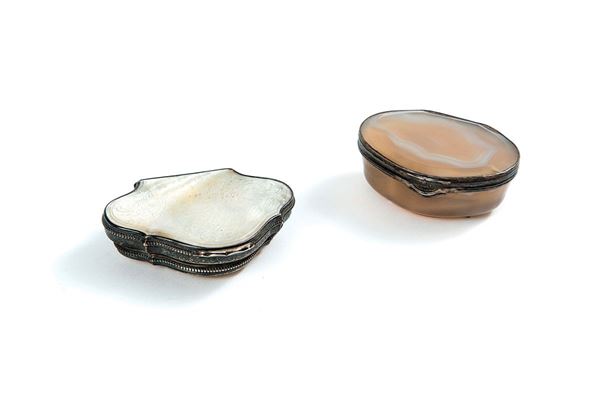 Due scatolette, una in madrepe  - Auction Antiquariato - Incanto Casa d'Aste e Galleria