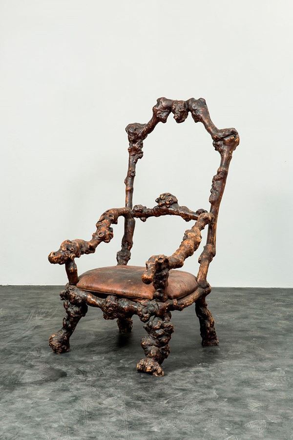 Curiosa poltrona costruita con  - Auction Antiquariato - Incanto Casa d'Aste e Galleria