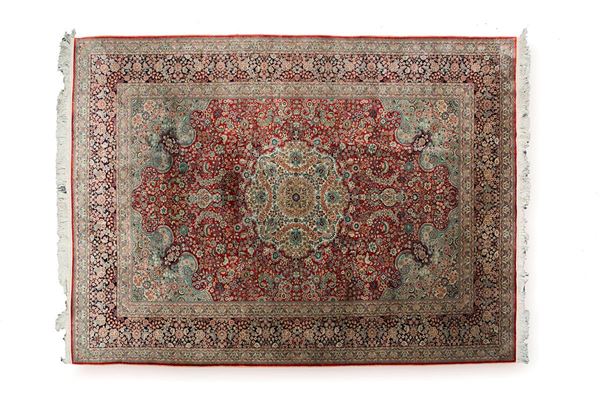 Tappeto Ereke
cm 185x273  - Asta Antiquariato - Incanto Casa d'Aste e Galleria