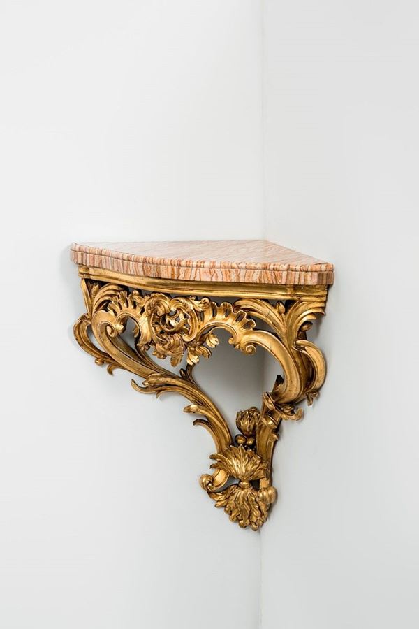 Coppia di mensole ad angolo in  - Asta Antiquariato - Incanto Casa d'Aste e Galleria