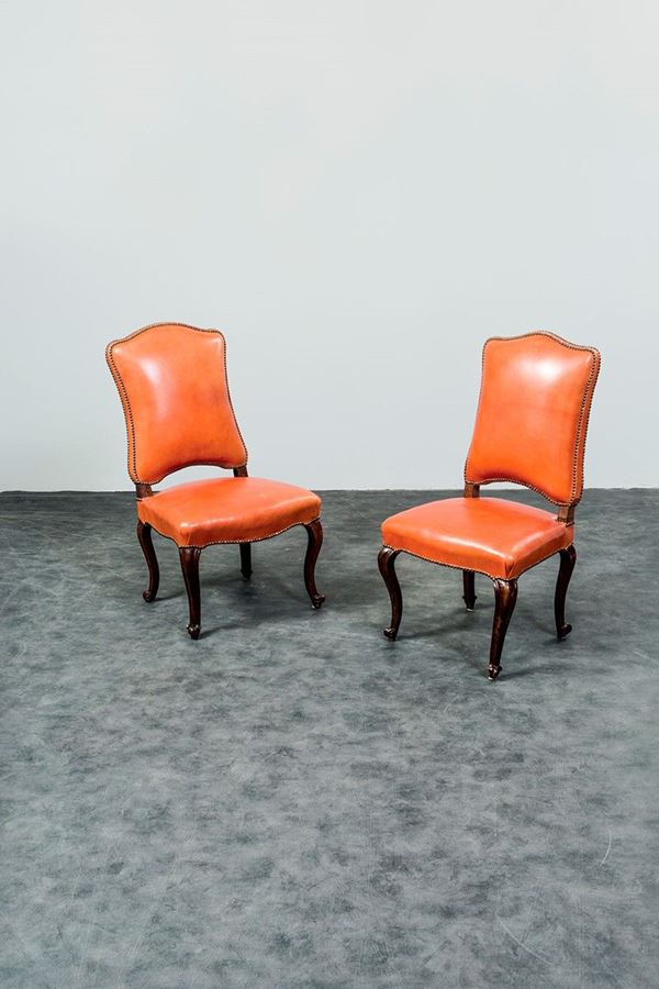 Sei sedie in noce con gambe mo  - Auction Antiquariato - Incanto Casa d'Aste e Galleria