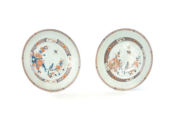 Coppia di piatti in porcellana  - Asta Antiquariato - Incanto Casa d'Aste e Galleria