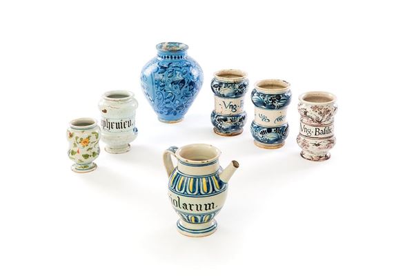 Sette vasi da farmacia in maio  - Asta Antiquariato - Incanto Casa d'Aste e Galleria