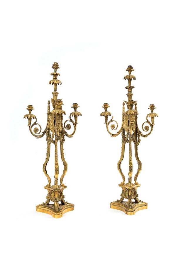 Coppia di grandi candelieri a   - Asta Antiquariato - Incanto Casa d'Aste e Galleria