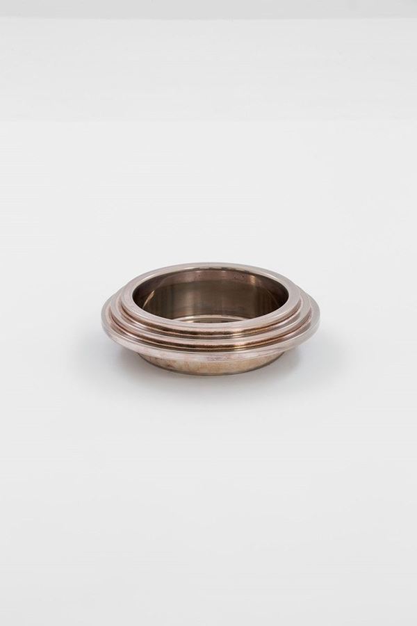 Ettore Sottsass : Centrotavola
Acciaio lucidato  - Auction Design - Incanto Casa d'Aste e Galleria