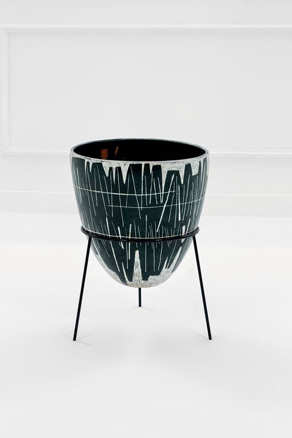 Victor Cerrato - Vaso
Tondino metallico, maiol