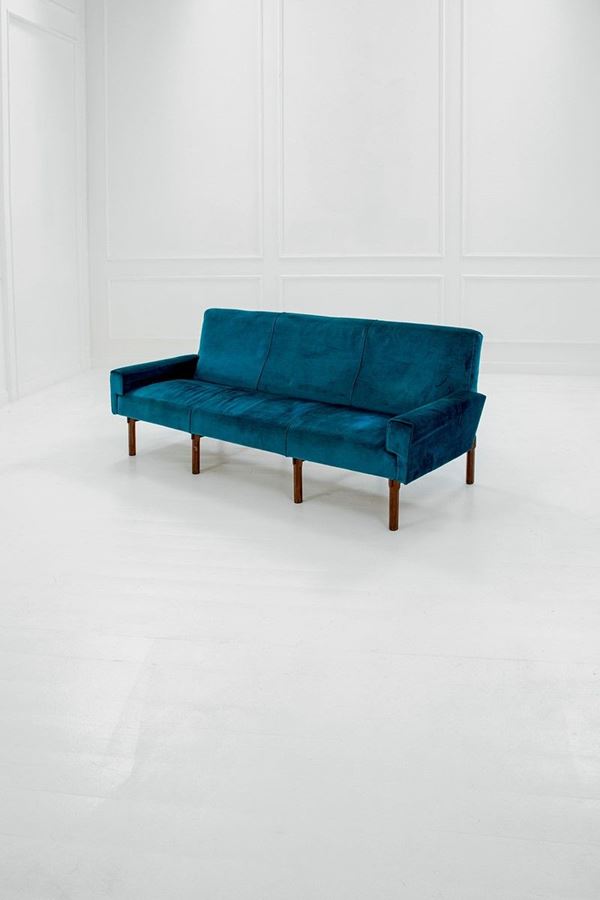 Ico Parisi - Divano mod. 869
Legno di noce
