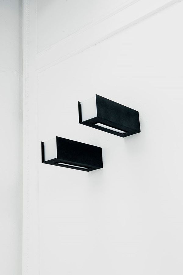 Gino Sarfatti : Due rare lampade da parete mod  - Asta Design - Incanto Casa d'Aste e Galleria