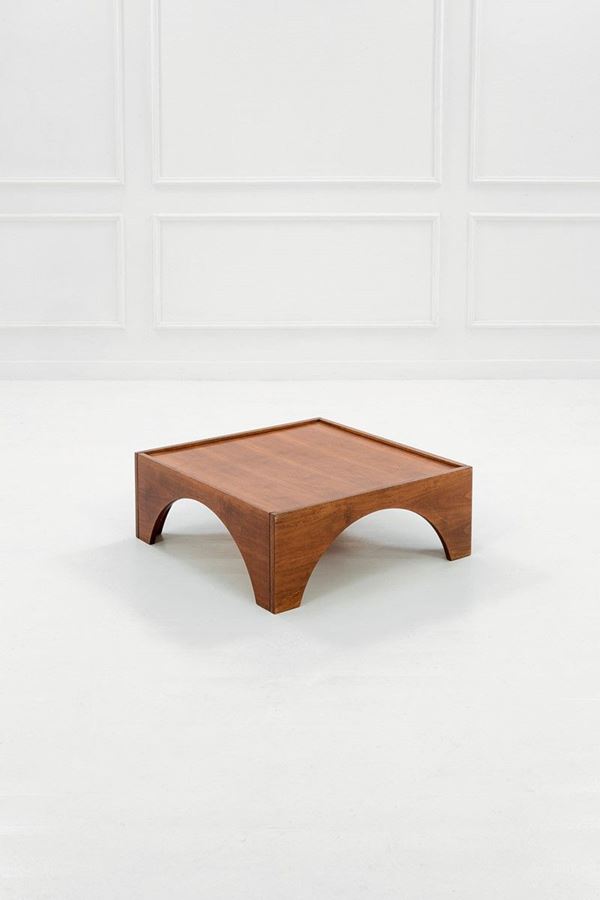 Gae Aulenti : Tavolo basso
Multistrato impi  - Asta Design - Incanto Casa d'Aste e Galleria