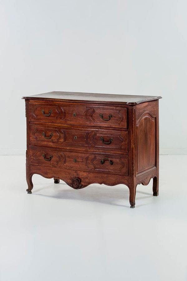 Com&#242; in noce a tre cassetti sc  - Auction Antiquariato - Incanto Casa d'Aste e Galleria