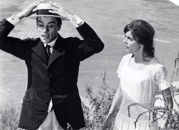 Pierluigi Praturlon - Alain Delon e Barbara Lass sul