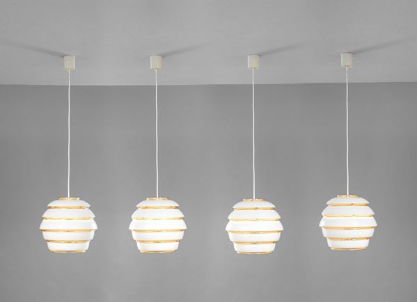 Quattro lampade a sospensione 