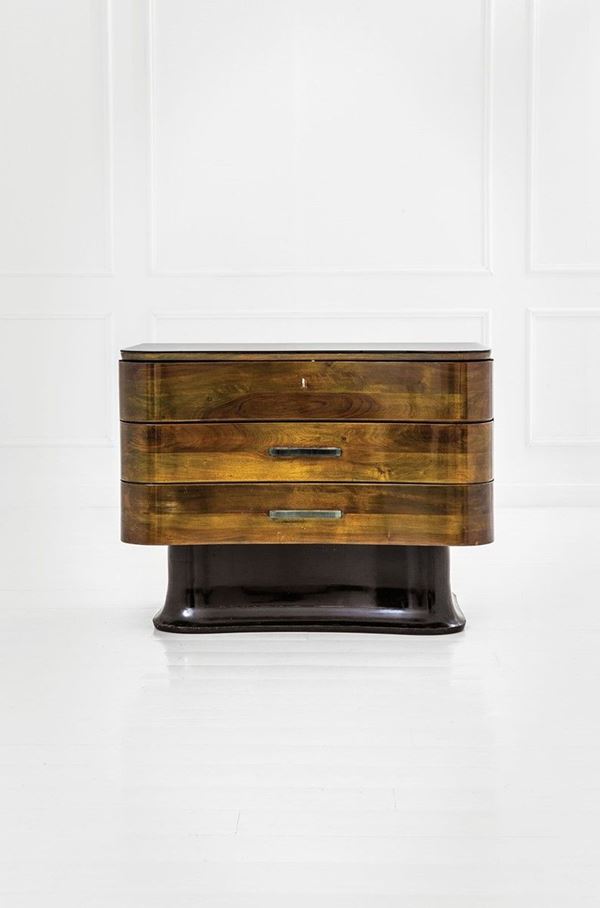 Vittorio Valabrega : Cassettone
Legno di noce lacc  - Auction Design - Incanto Casa d'Aste e Galleria