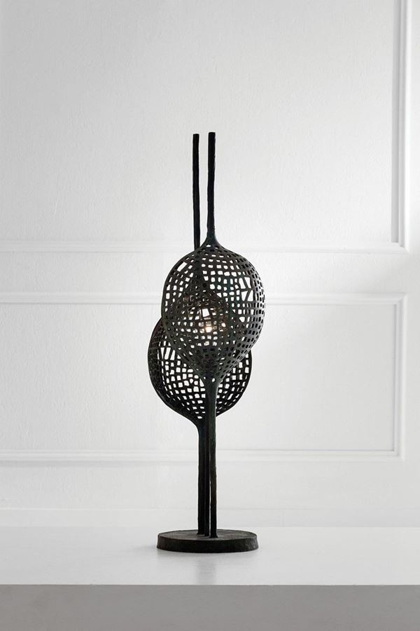Lucio Lanzarini : Lampada da terra
Fusione di b  - Auction Design - Incanto Casa d'Aste e Galleria
