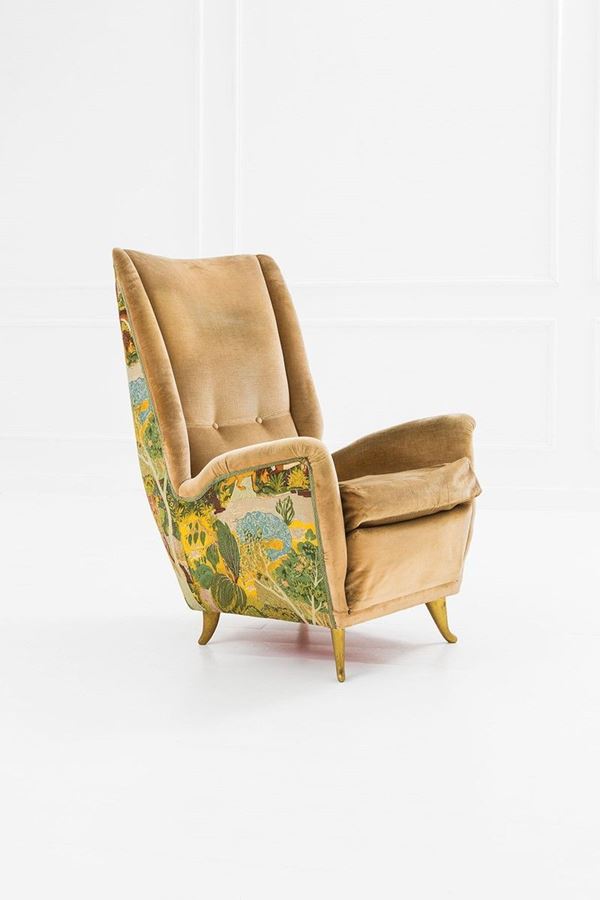 Poltrona
Struttura in legno, 