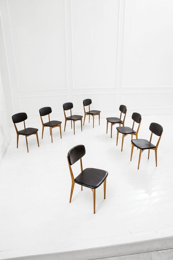 Ico Parisi : Otto sedie mod. 691
Legno di   - Auction Design - Incanto Casa d'Aste e Galleria