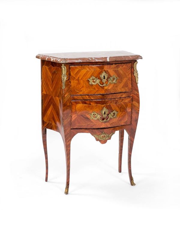 Comodino di forma mossa impial  - Asta Antiquariato - Asta da fallimento - Incanto Casa d'Aste e Galleria