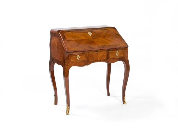 Scrittoio da centro impiallacc  - Auction Antiquariato - Asta da fallimento - Incanto Casa d'Aste e Galleria
