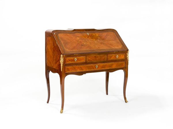 Scrittoio da centro impiallacc  - Asta Antiquariato - Asta da fallimento - Incanto Casa d'Aste e Galleria