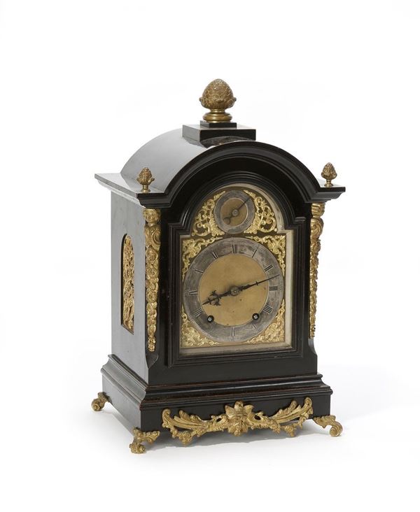 Panca da ingresso di forma mos  - Auction Antiquariato - Incanto Casa d'Aste e Galleria