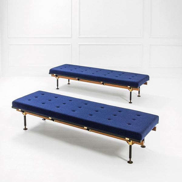 Due panche
Legno di noce, met