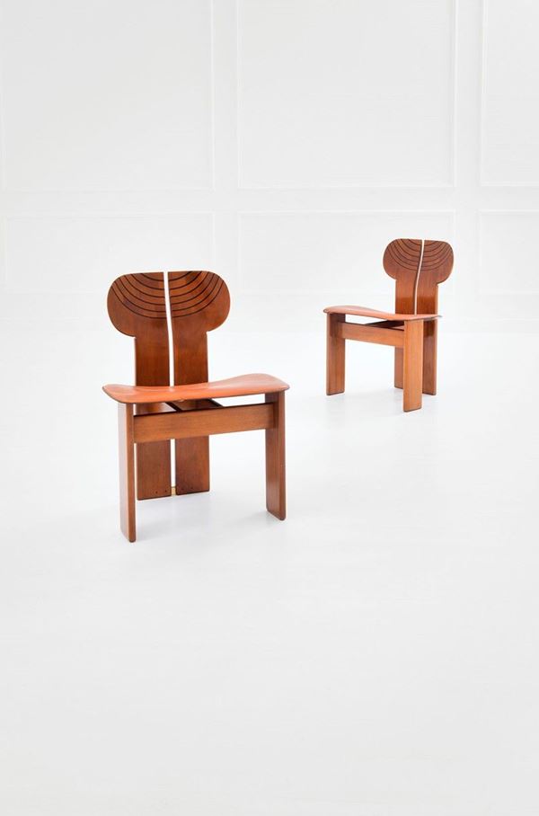 Afra e Tobia Scarpa - Due sedie serie Artona
Legno 
