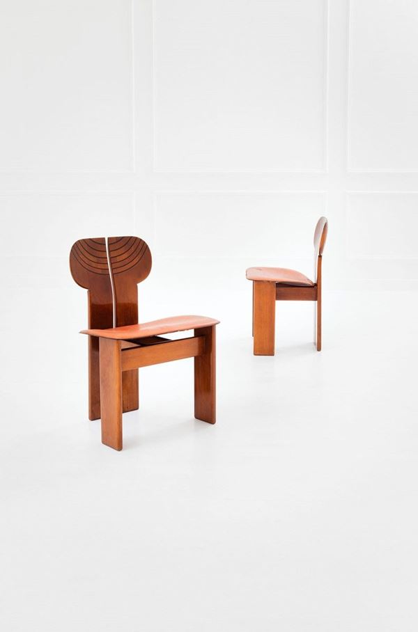 Afra e Tobia Scarpa - Due sedie serie Artona
Legno 