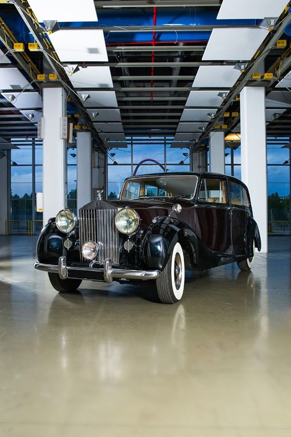 Rolls-Royce : Silver Wraith Limo (Hooper)
C  - Asta Drive This Way - Incanto Casa d'Aste e Galleria