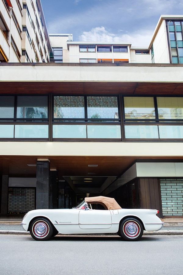 Chevrolet - Corvette C1
C.C. 3.900, H.P. 