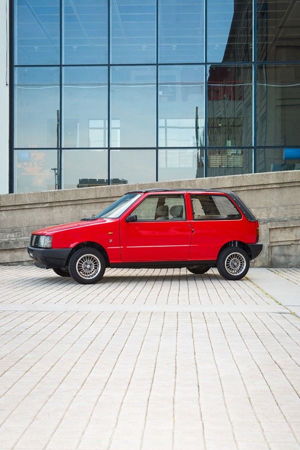 Fiat - Uno Folk Moretti Cabrio
C.C. 