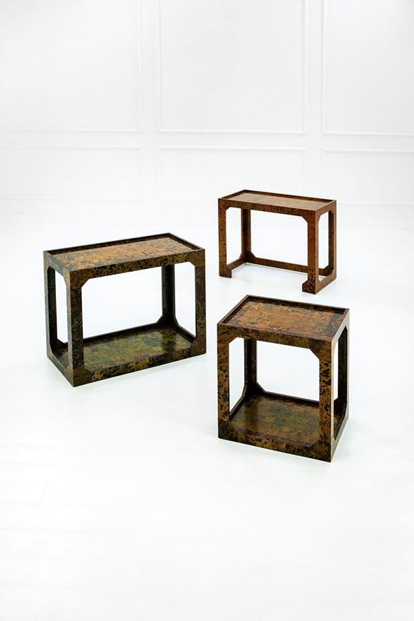 Toni Cordero : Tre tavolini
Struttura in leg  - Asta Design - Incanto Casa d'Aste e Galleria