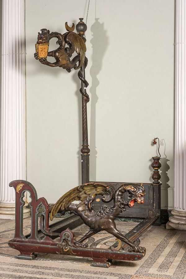 Curioso letto con draghi scolpiti  - Asta Arte + Design + Interior - Incanto Casa d'Aste e Galleria