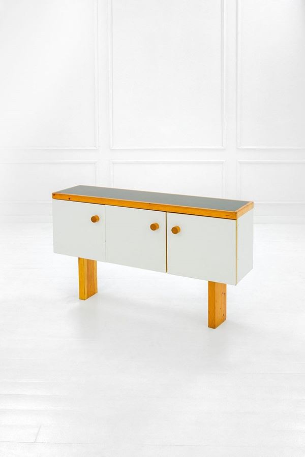 Credenza
Legno di abete rosso