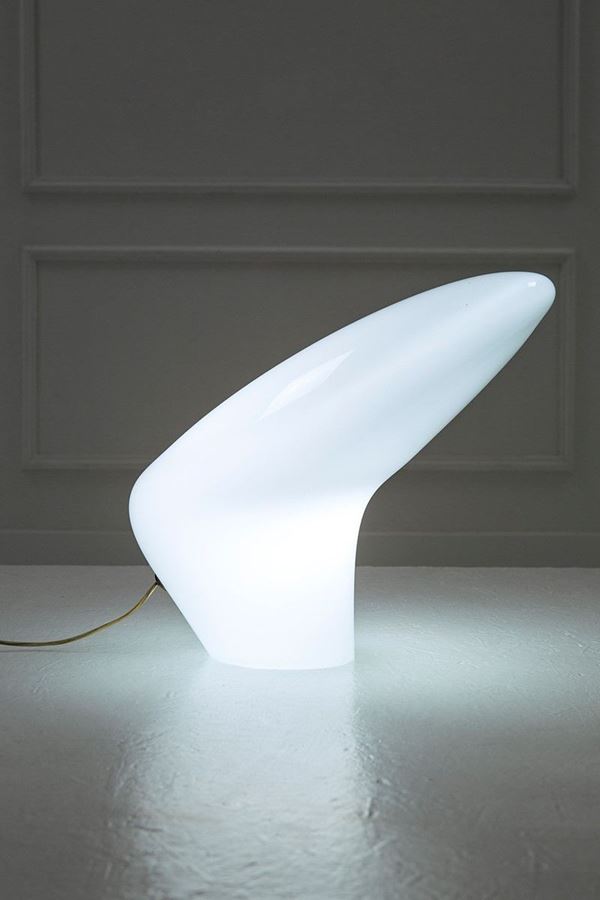 Luciano Vistosi : Lampada da tavolo
Vetro latti  - Asta Design - Incanto Casa d'Aste e Galleria