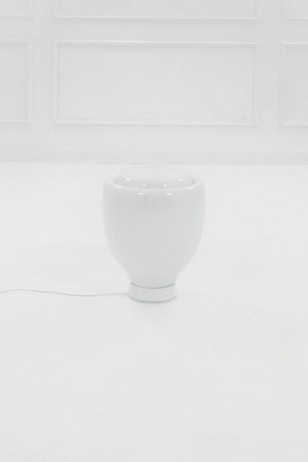 Claudio Salocchi : Lampada da terra o da tavolo
  - Asta Design - Incanto Casa d'Aste e Galleria