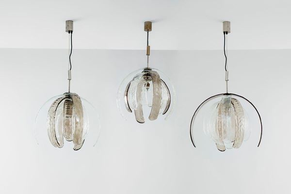 AV Mazzega : Tre lampadari 
Metallo cromat  - Auction Design - Incanto Casa d'Aste e Galleria