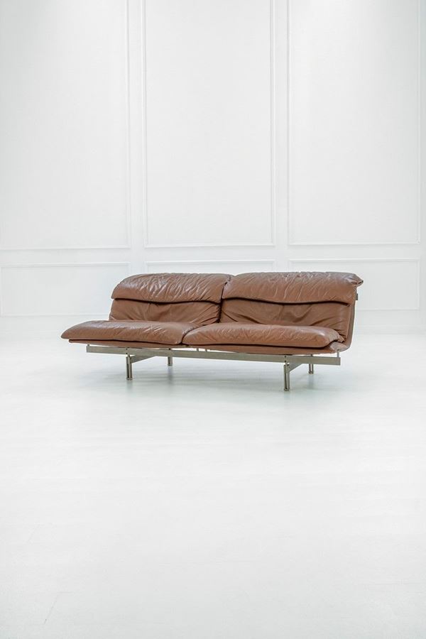 Giovanni Offredi : Divano mod. Wawe
Acciaio sati  - Auction Design - Incanto Casa d'Aste e Galleria