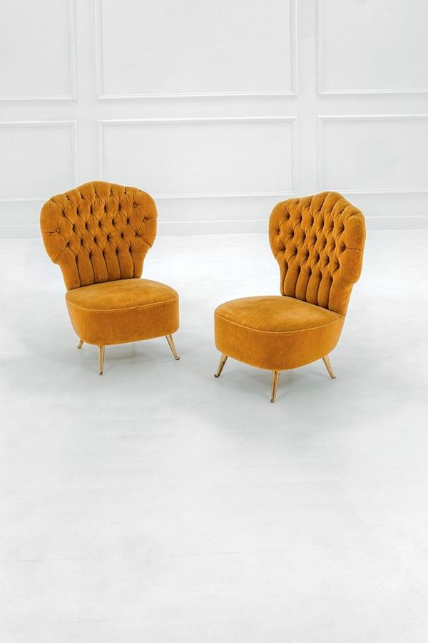 Due poltroncine
Tessuto, pied