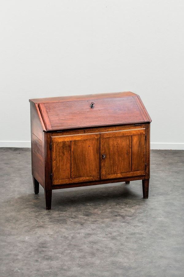 Ribalta in noce a due sportell  - Asta Antiquariato - Incanto Casa d'Aste e Galleria