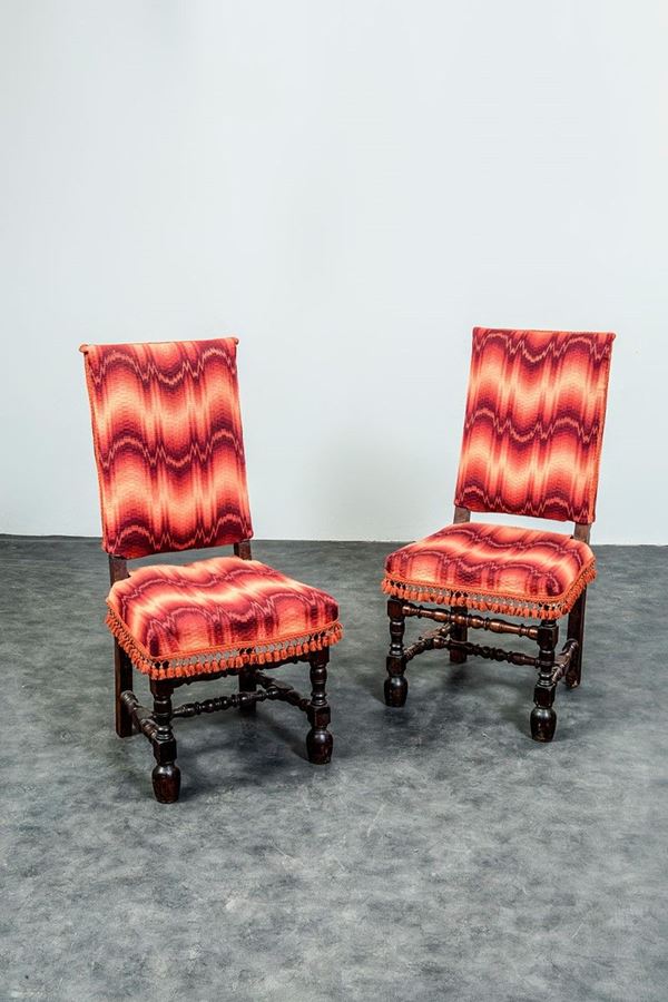 Coppia di sedie in noce, gambe  - Auction Antiquariato - Incanto Casa d'Aste e Galleria