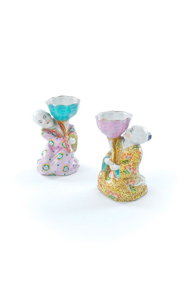Due figure di cinesini in porc  - Auction Antiquariato - Incanto Casa d'Aste e Galleria