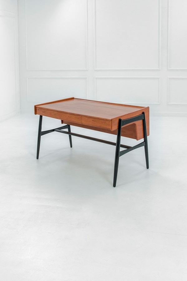 Scrittoio
Legno di teak, legn  - Auction Design - Incanto Casa d'Aste e Galleria