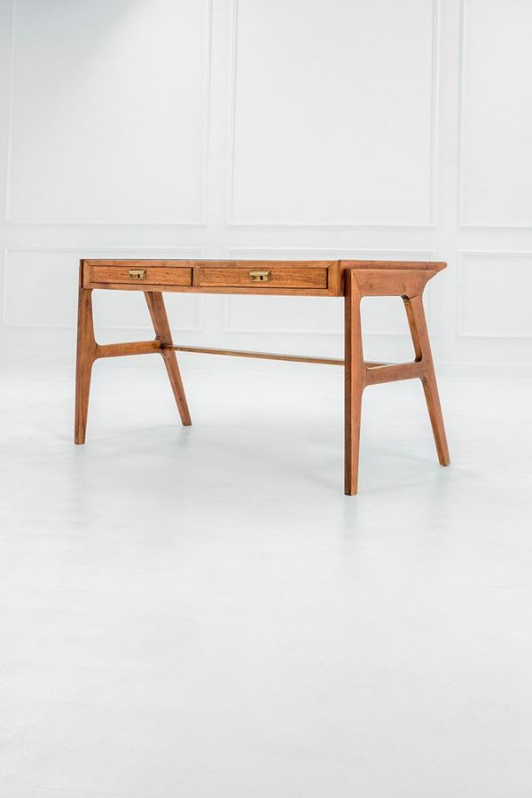 Dassi : Scrivania
Legno di noce, otto  - Auction Design - Incanto Casa d'Aste e Galleria