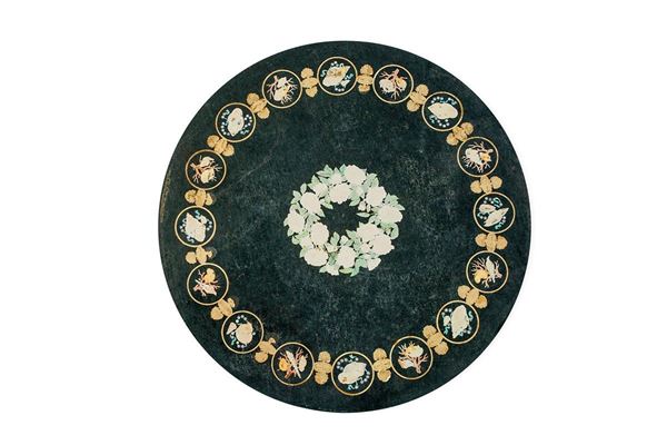Piano in ardesia di forma circ  - Asta Antiquariato - Incanto Casa d'Aste e Galleria