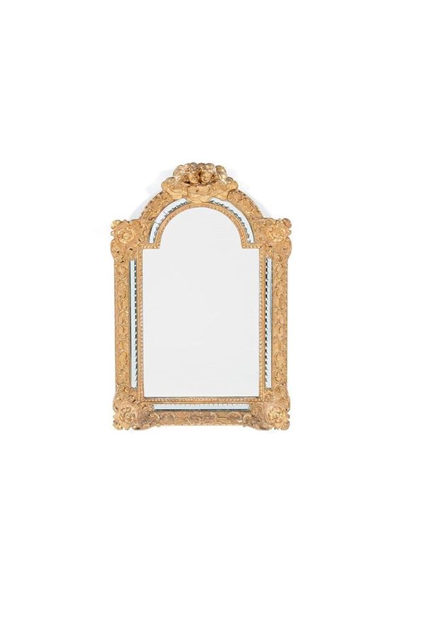 Specchiera con cornice scolpit
