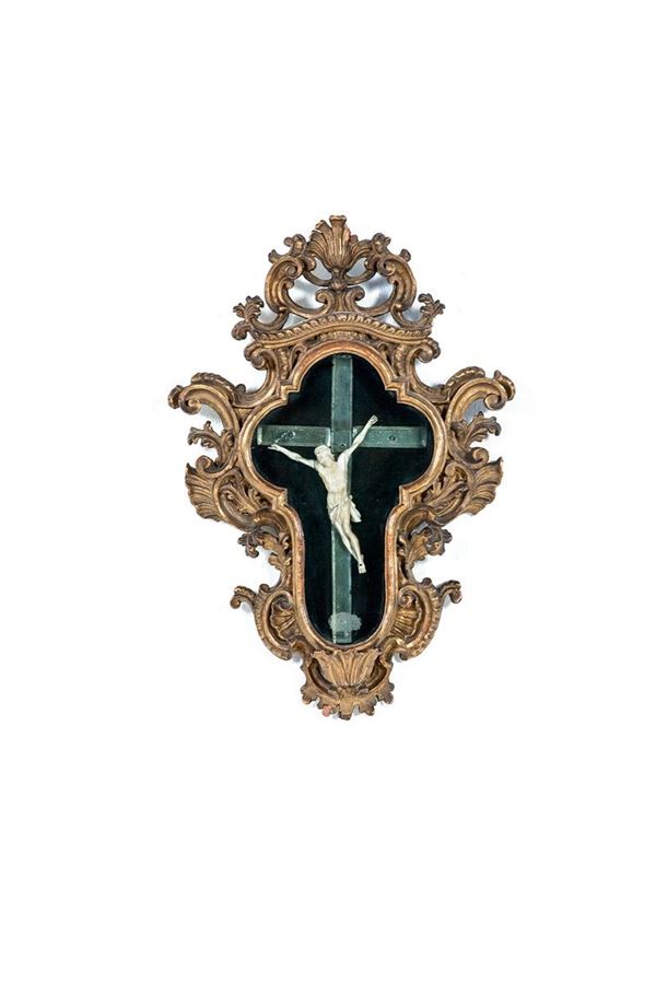 Acquasantiera in legno scolpit  - Asta Antiquariato - Incanto Casa d'Aste e Galleria