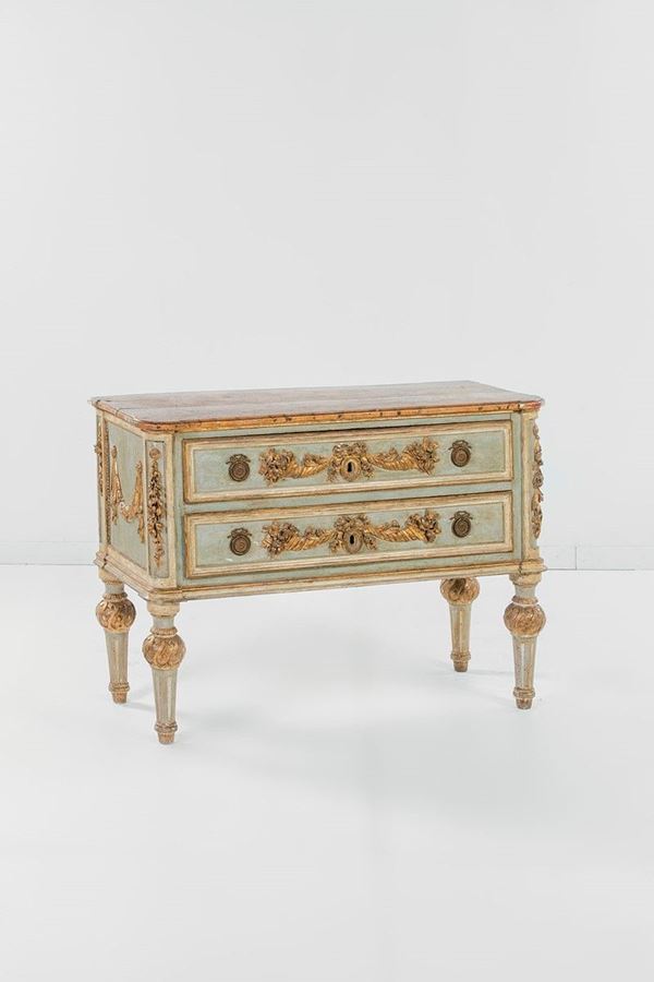 Piccolo com&#242; a due cassetti in  - Auction Antiquariato - Incanto Casa d'Aste e Galleria