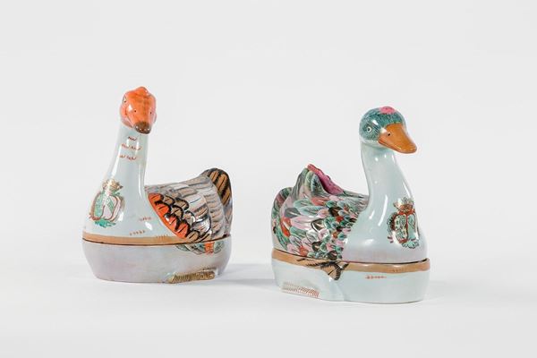 Coppia di zuppiere a forma di   - Asta Antiquariato - Incanto Casa d'Aste e Galleria