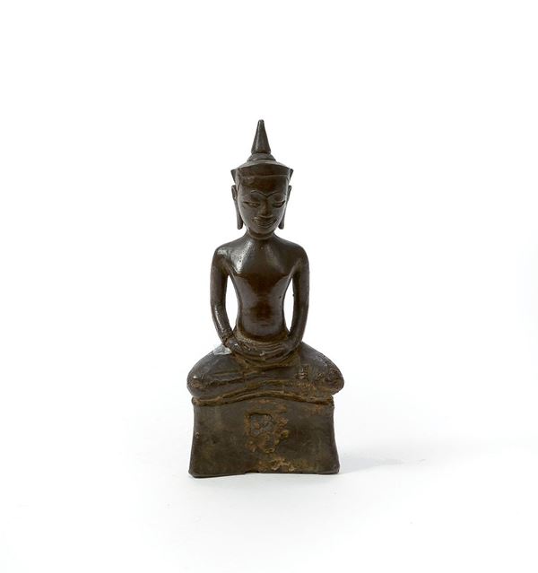 Buddha in bronzo a patina scur  - Asta Antiquariato - Incanto Casa d'Aste e Galleria